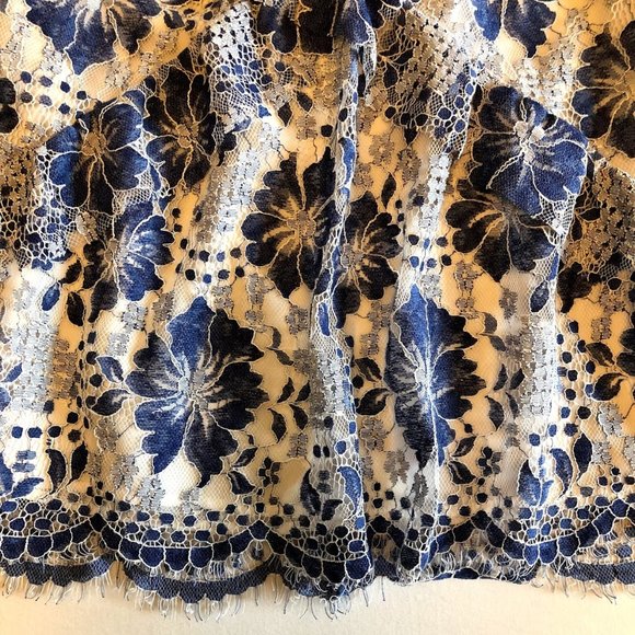 FRENCH CONNECTION VNeck Lace Top - Picture 4 of 9